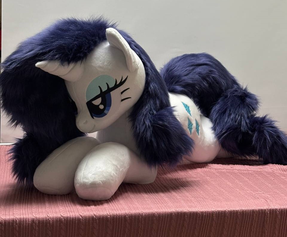 90cm / ~35.5inch Waifu-sized Rarity with Faux-Fur mane