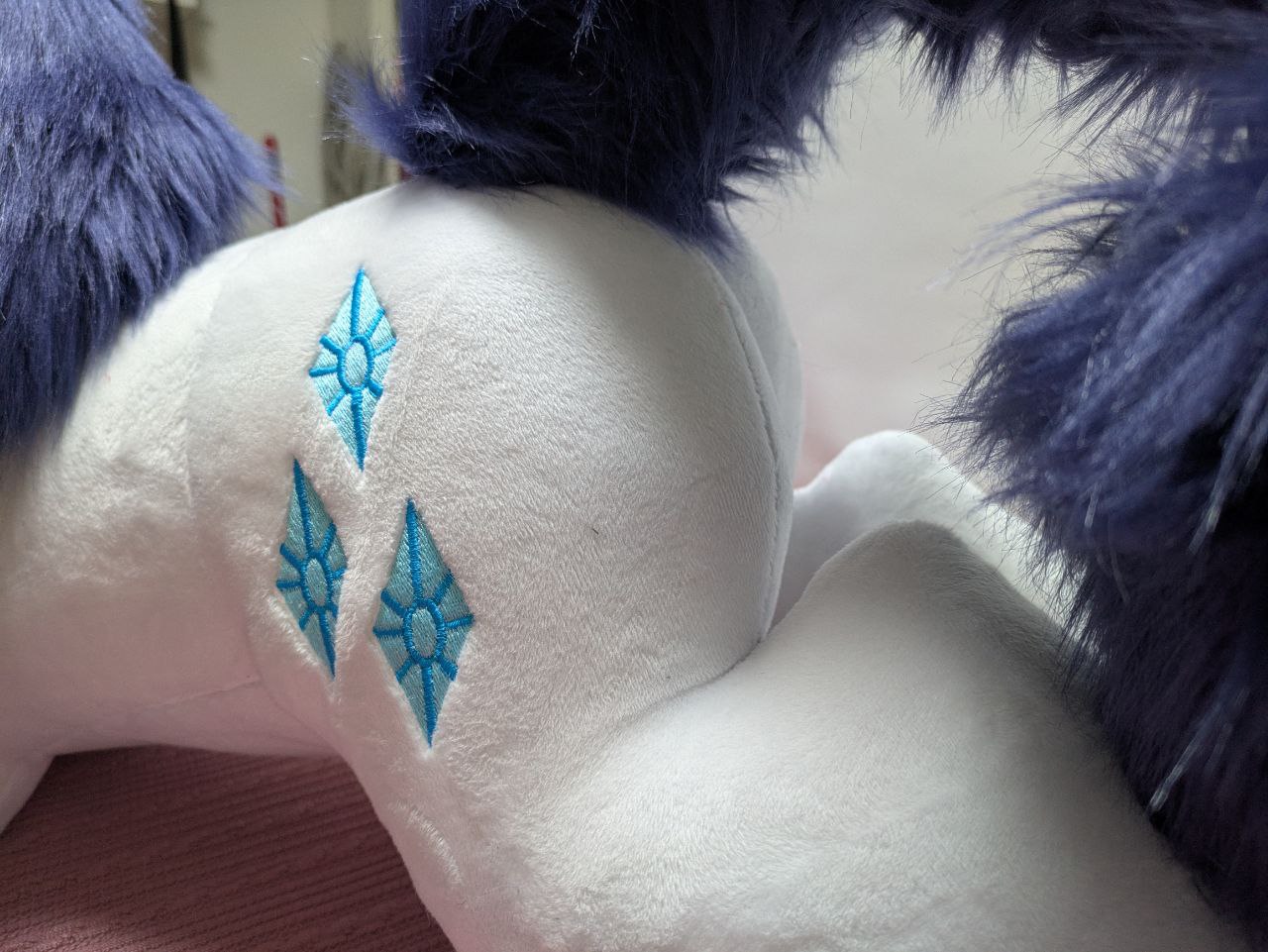 90cm / ~35.5inch Waifu-sized Rarity with Faux-Fur mane