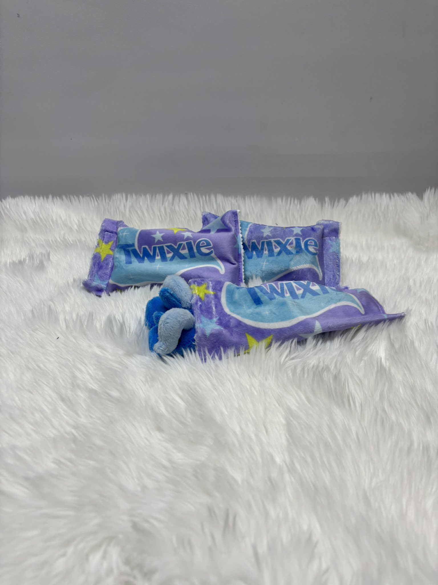 The left Twixi & the right Twixi.